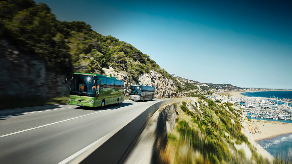 Bus rental in Marseille