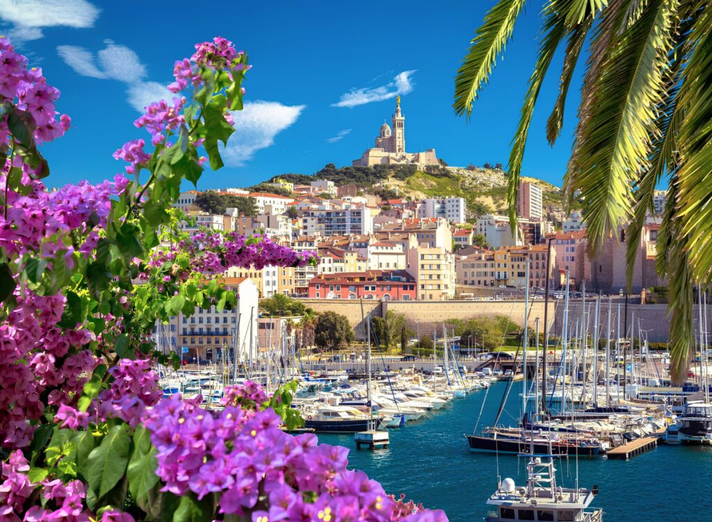 Marseille cruise transfer: opt for bus rental with driver 1 Marseille cruise transfer