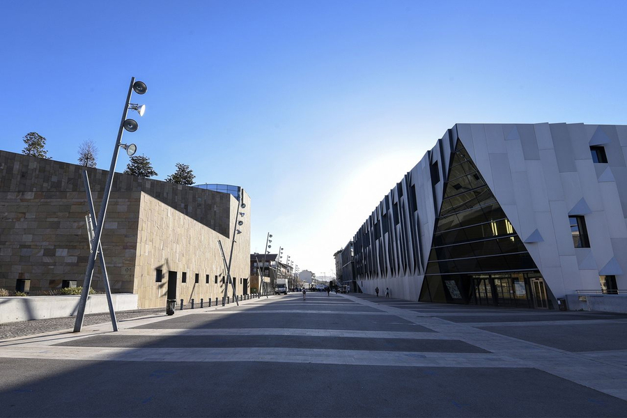 Aix-en-Provence, un patrimoine prestigieux pour votre séminaire d'entreprise 2 Centre des congrès d'Aix-en-Provence est l'emplacement parfait pour réaliser un séminaire d'entreprise