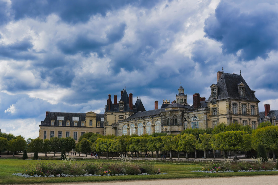 Les 11 meilleures destinations à la journée depuis Paris en autocar 2 chateau de fontainebleau