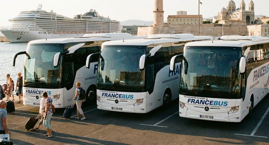 Marseille port bus