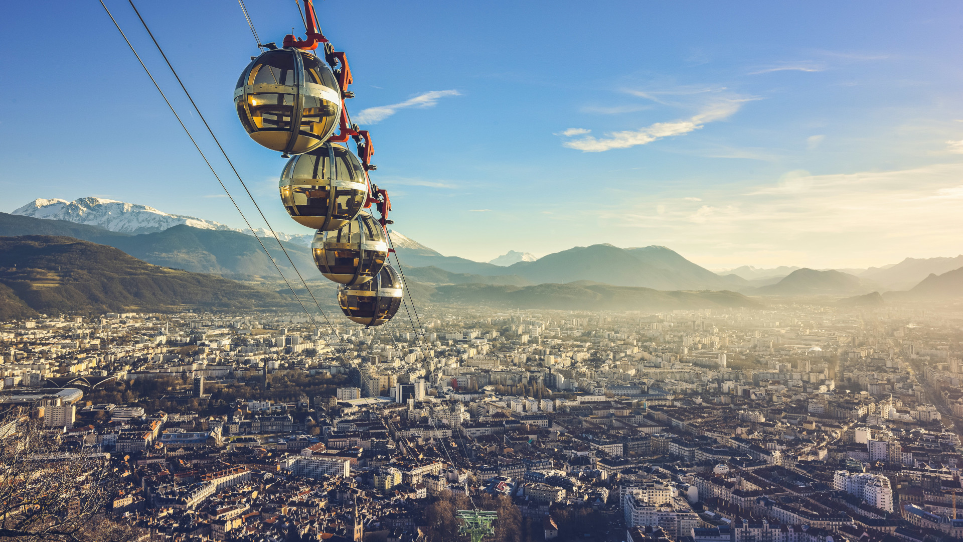 Bus rental in Grenoble 2 Grenoble cable car