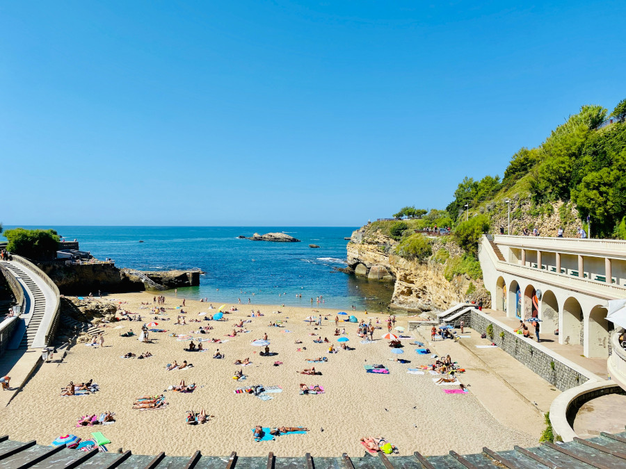 Biarritz beach center