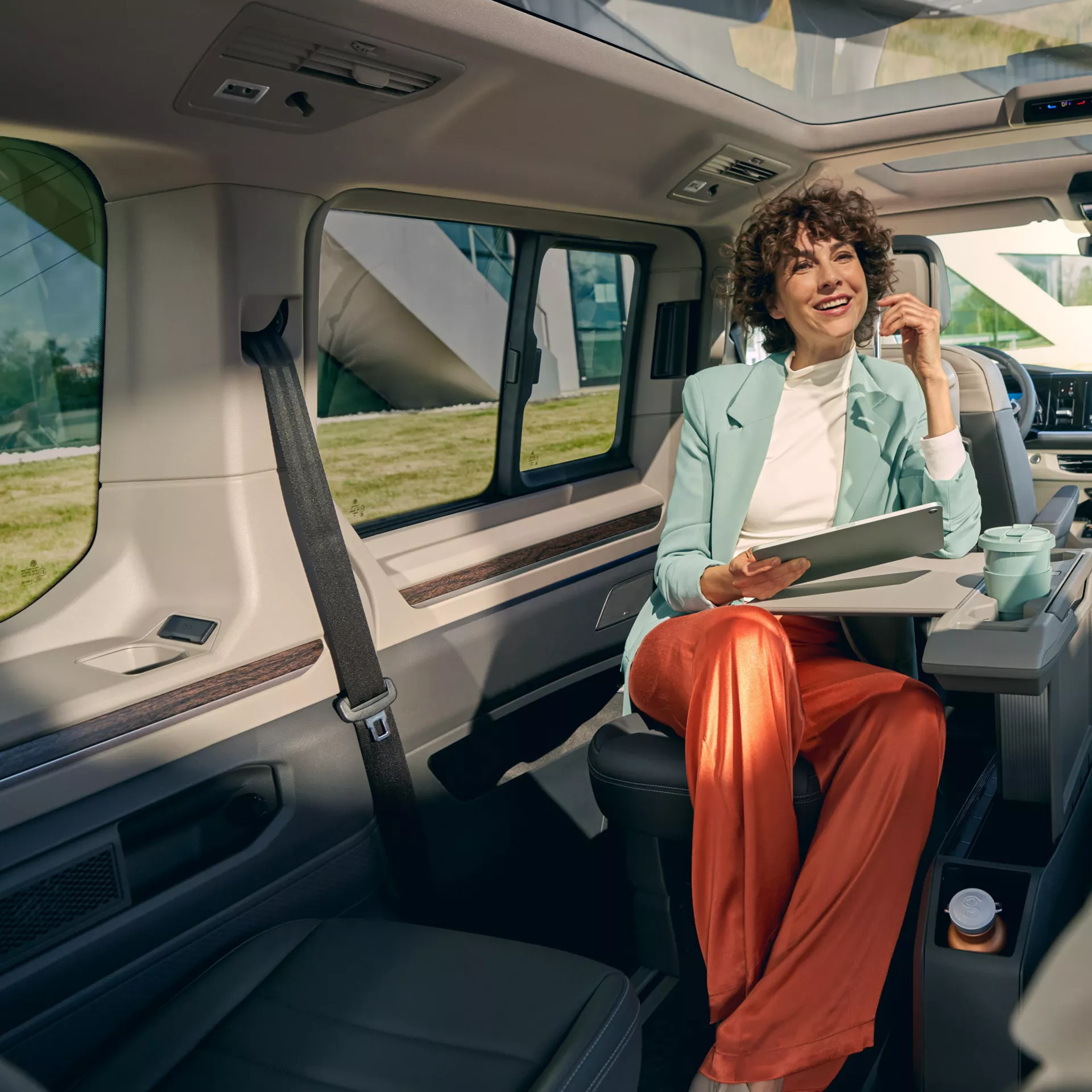 Minivan 7 places 5 Volkswagen Multivan interieur