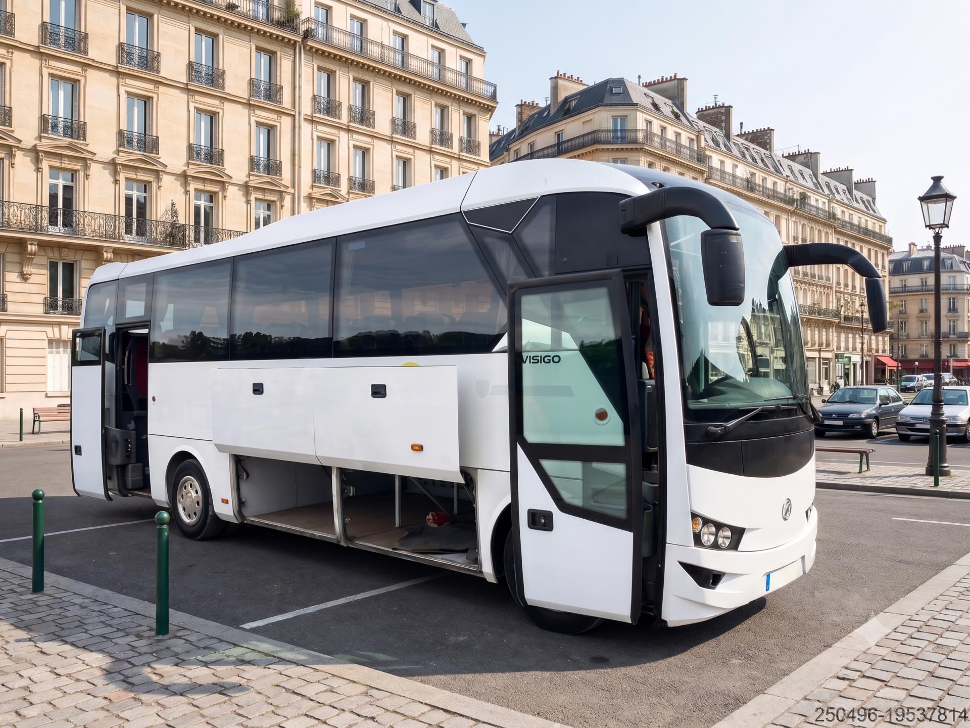 Midibus 25-35 places 11 Francebus soute bags space minibus 30 places seats Isuzu