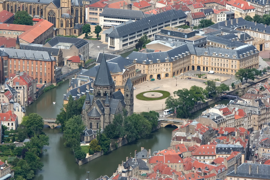 An exceptional weekend in Metz: the perfect guide for exploring the golden city in a group 10 Temple Neuf, Metz