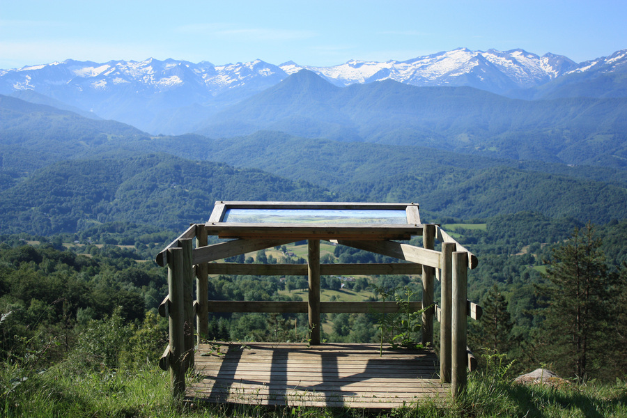 Échappées vertes : Les parcs naturels de France à visiter en bus 1 Parc Naturel Régional des Pyrénées Ariégeoises